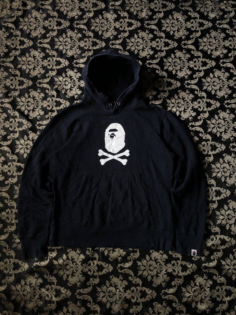 BAPE Pirate Store Crossbone Pullover Hoodie (Category: Hoodies) located in Dipolog. Submitted by sellgoodsitem_2k23 (Listing ID 1467321726, Image 1). Description: (Authentic) Size:Medium Dimes:20.5x24.5 Issue: missing lace/minimal stain Colorrate:9/10 Goodcondition .
