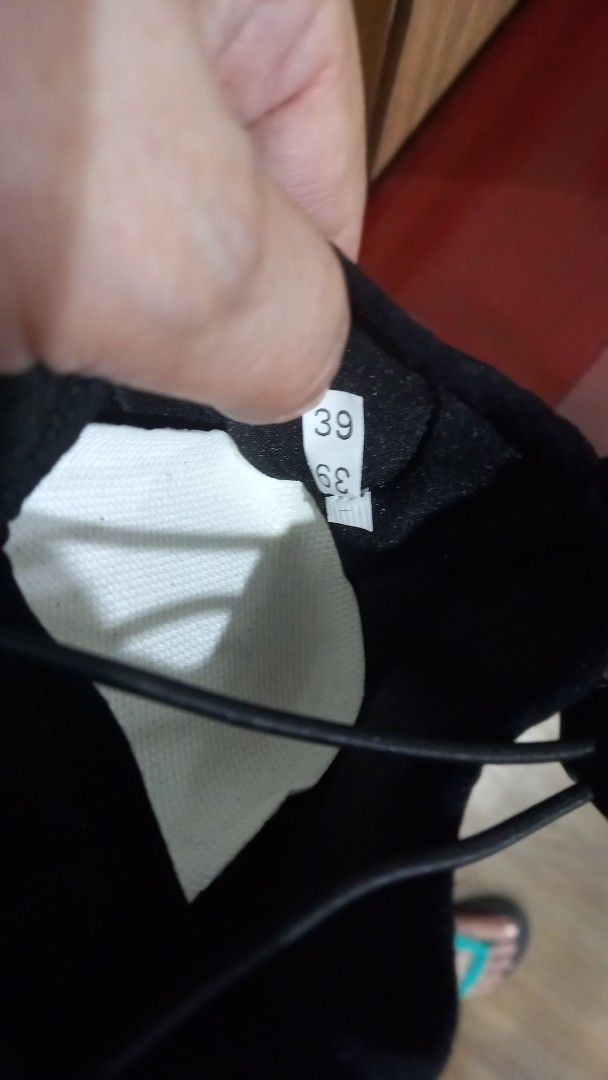 Beach walk shoe (Category: Slippers & Slides) located in Manila. Submitted by miss66449 (Listing ID 1467263383, Image 3). Description: - Color: Black - Size: 39 - Quick-dry material with flexible rubber grip soles - Elastic bungee laces with toggle lock for an adjustable fit - Heel pull tabs for easy slip-on and off - Ideal for beach trips, swimming, and water hiking.
