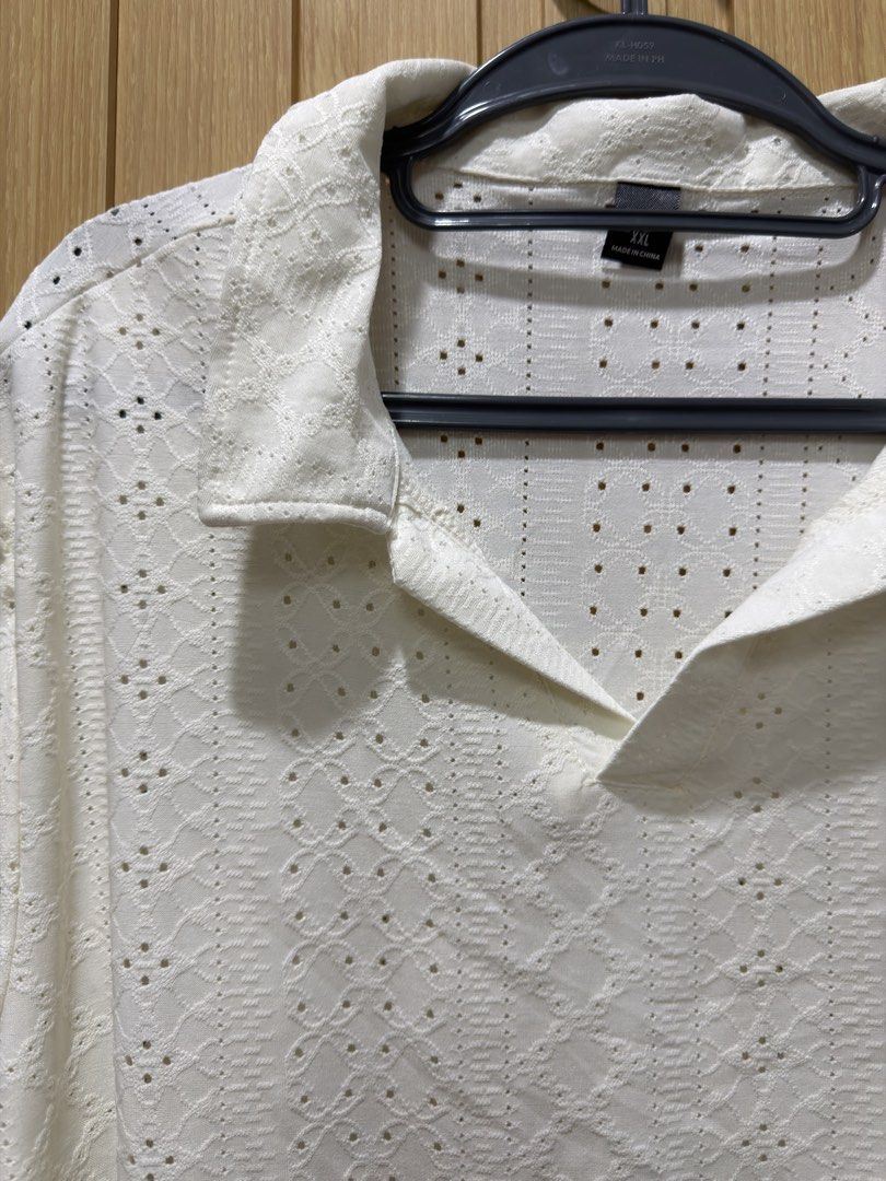 Beach White Pattern Polo Shirt for men XXL (Category: Tshirts & Polo Shirts ) located in Bacoor. Submitted by preloved_with_love_ (Listing ID 1467191817, Image 3). Description: - Color: White - Style: Short sleeve polo with open collar - Material: Textured knit with openwork patterns - Size: XXL (Width: 24", Length: 30") - Origin: Made in China.