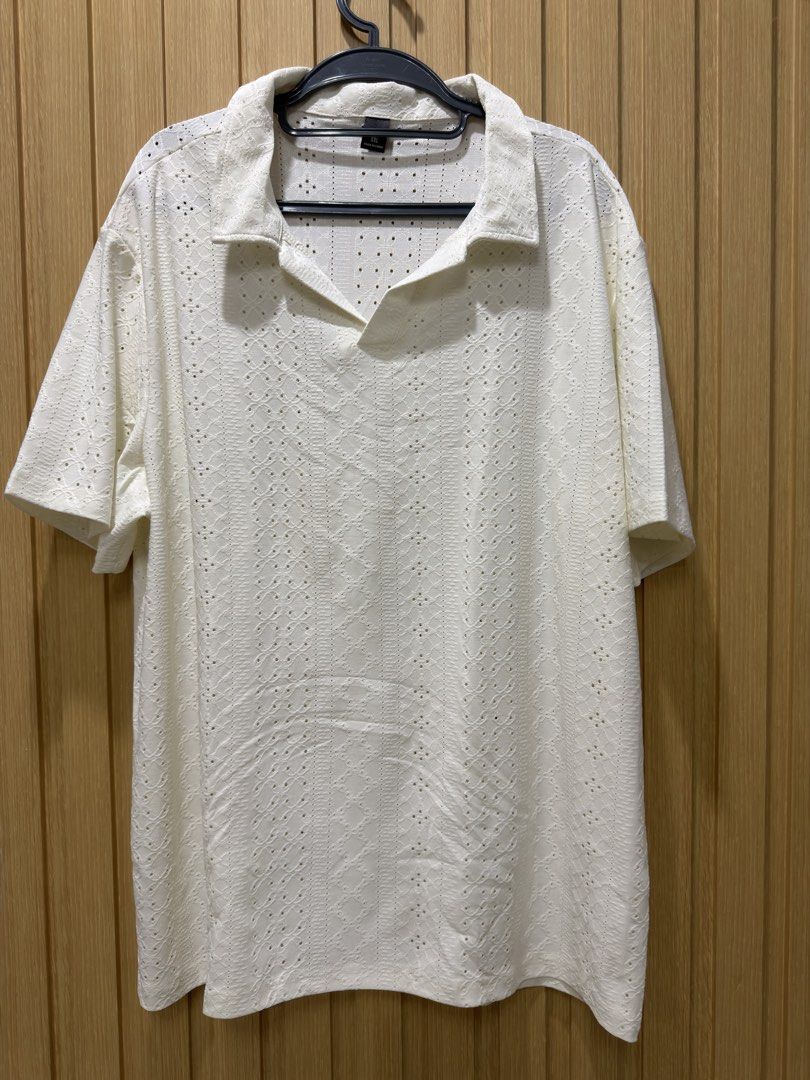 Beach White Pattern Polo Shirt for men XXL (Category: Tshirts & Polo Shirts ) located in Bacoor. Submitted by preloved_with_love_ (Listing ID 1467191817, Image 1). Description: - Color: White - Style: Short sleeve polo with open collar - Material: Textured knit with openwork patterns - Size: XXL (Width: 24", Length: 30") - Origin: Made in China.