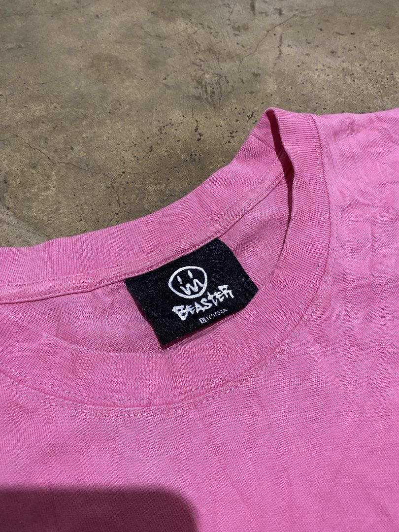 Beaster shirt (Category: Activewear) located in Tabaco. Submitted by centthrif55361 (Listing ID 1467187794, Image 3). Description: Beaster Large W:21.5 L:28 Very good condition Color rate 9.5/10 Issue stain need wash .