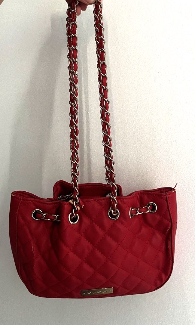 Bebe shoulder bag (Category: Shoulder Bags) located in Manila. Submitted by iayo.15 (Listing ID 1467262563, Image 1). Description: Authentic bebe bag, I got it from Dubai! I haven’t had the chance to use it at all. RFS: moving out of the country (pls buy my stufffff).