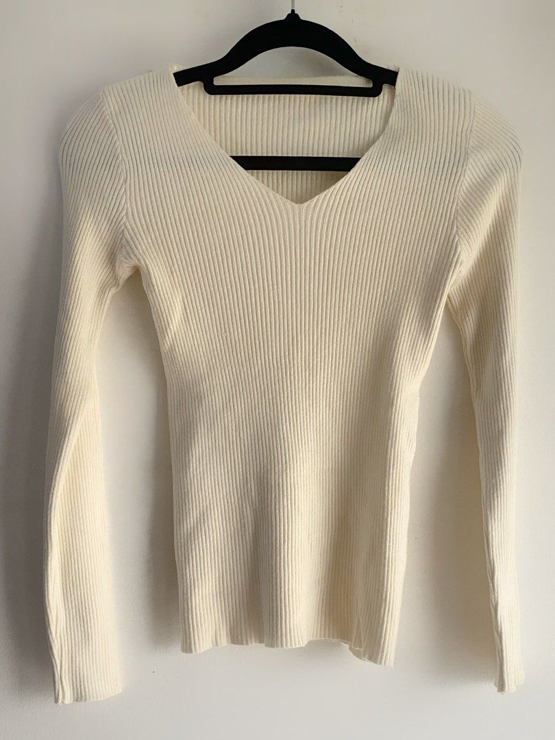 Beige Longsleeves Top (Category: Longsleeves) located in Quezon City. Submitted by shopmariascloset_ (Listing ID 1467186317, Image 1). Description: .