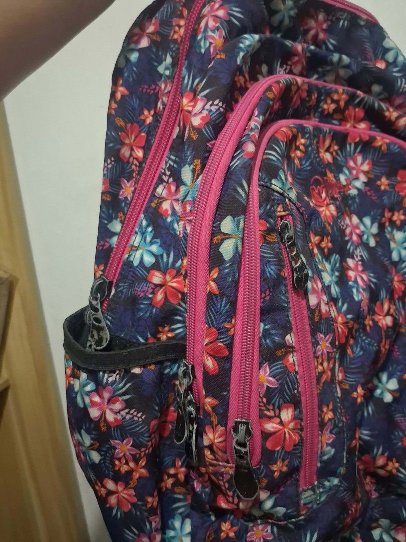 big capacity backpack floral (Category: Backpacks) located in Malabon City. Submitted by mira.s_closet (Listing ID 1467178991, Image 2). Description: maganda for travel and hike camp Multiple front zip compartments, vertical side zipper pocket, and dual side bottle pockets via lalam or meet payment thru gc.