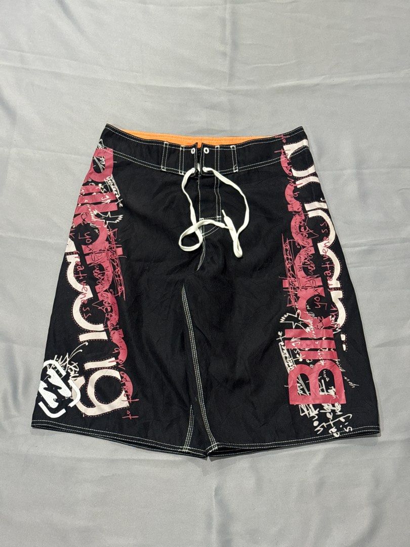 Billabong board shorts y2k (Category: Swim Trunks & Board Shorts) located in Bacoor. Submitted by 999archives_ (Listing ID 1467344321, Image 1). Description: Y2K-era Billabong black and pink/white spell-out logo board shorts Sz 32 .