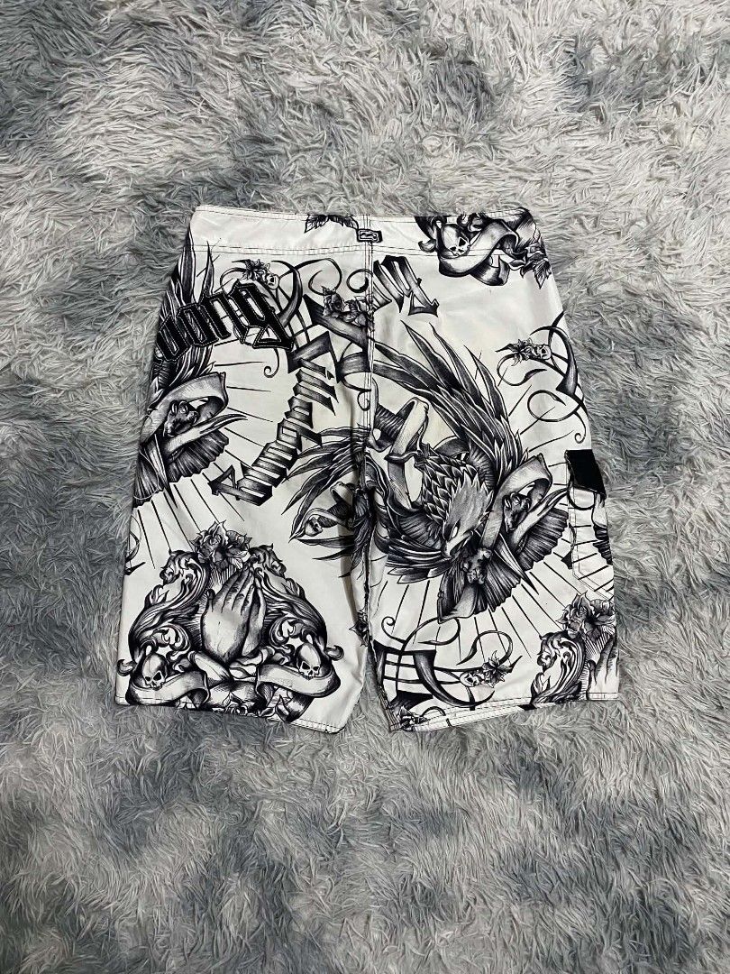 BILLABONG SHORT (Category: Swim Trunks & Board Shorts) located in Manila. Submitted by aize2thrft (Listing ID 1467221255, Image 2). Description: BILLABONG SURF BOARD SHORT LIKE NEW CONDITION NO ISSUE W'30 L'24.