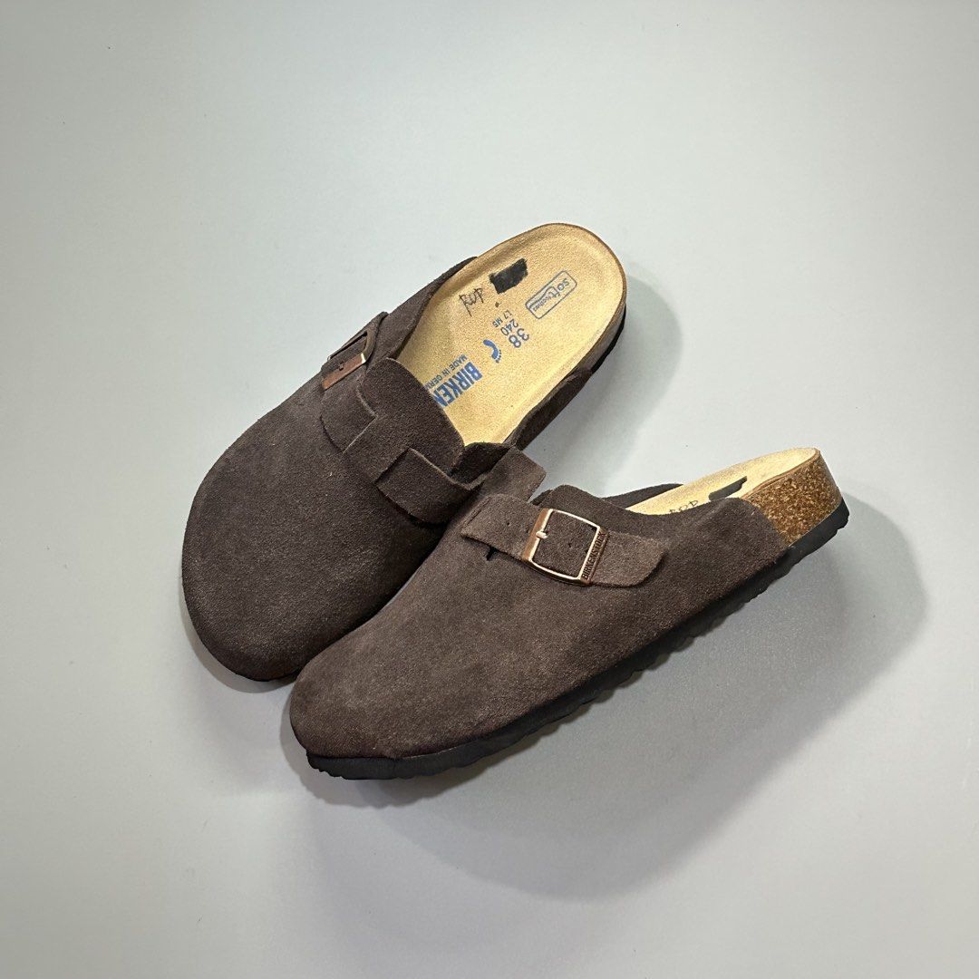 BIRKENSTOCK CLOGS Softbed (Category: Slippers and slides) located in Baguio. Submitted by macshop_items (Listing ID 1467294393, Image 1). Description: BIRKENSTOCK CLOGS Softbed - Size 38eu(24cm) - Excellent condition ₱ 2,580 + sf.