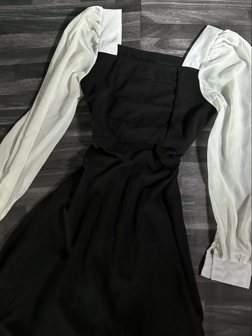 black & white longsleeve formal dress (Category: Dresses) located in Manila. Submitted by thvazi (Listing ID 1467279644, Image 3). Description: used once jnt/sdd .