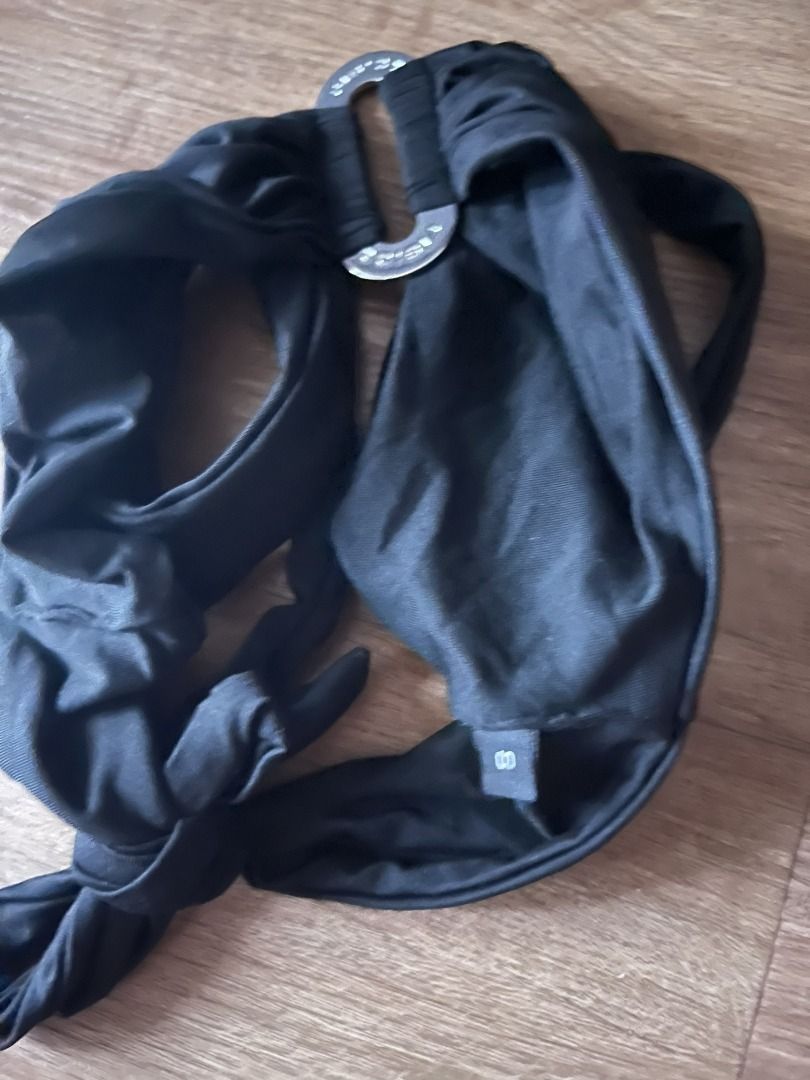 Black Bikini Bra Top (Category: Bikinis & Swimsuits) located in Quezon City. Submitted by pinkvanilla.milfshake (Listing ID 1467355061, Image 2). Description: unused small to medium.