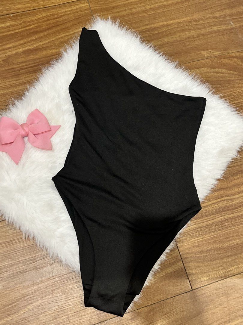 Black bodysut (Category: Undergarments & Loungewear) located in Antipolo. Submitted by sldchloe_declutters (Listing ID 1467275206, Image 1). Description: Used once loc: Antipolo.