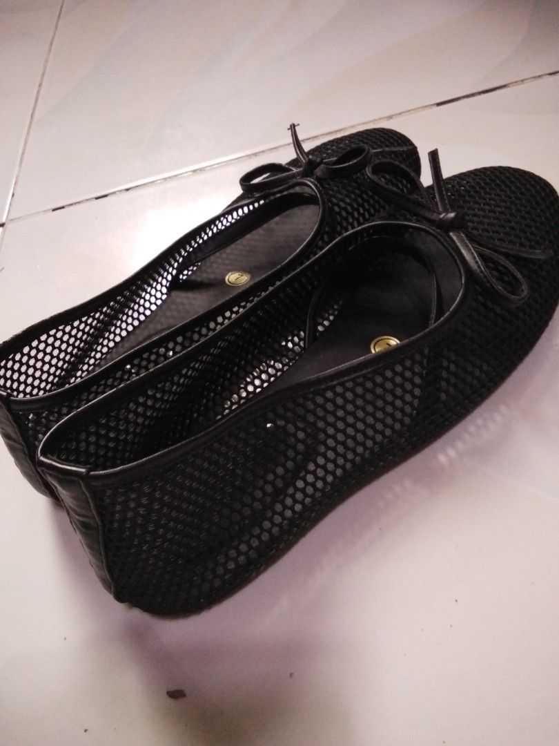 Black doll shoes (Category: Sneakers & Footwear) located in Antipolo. Submitted by olayerm1213 (Listing ID 1467189866, Image 3). Description: black doll shoes.