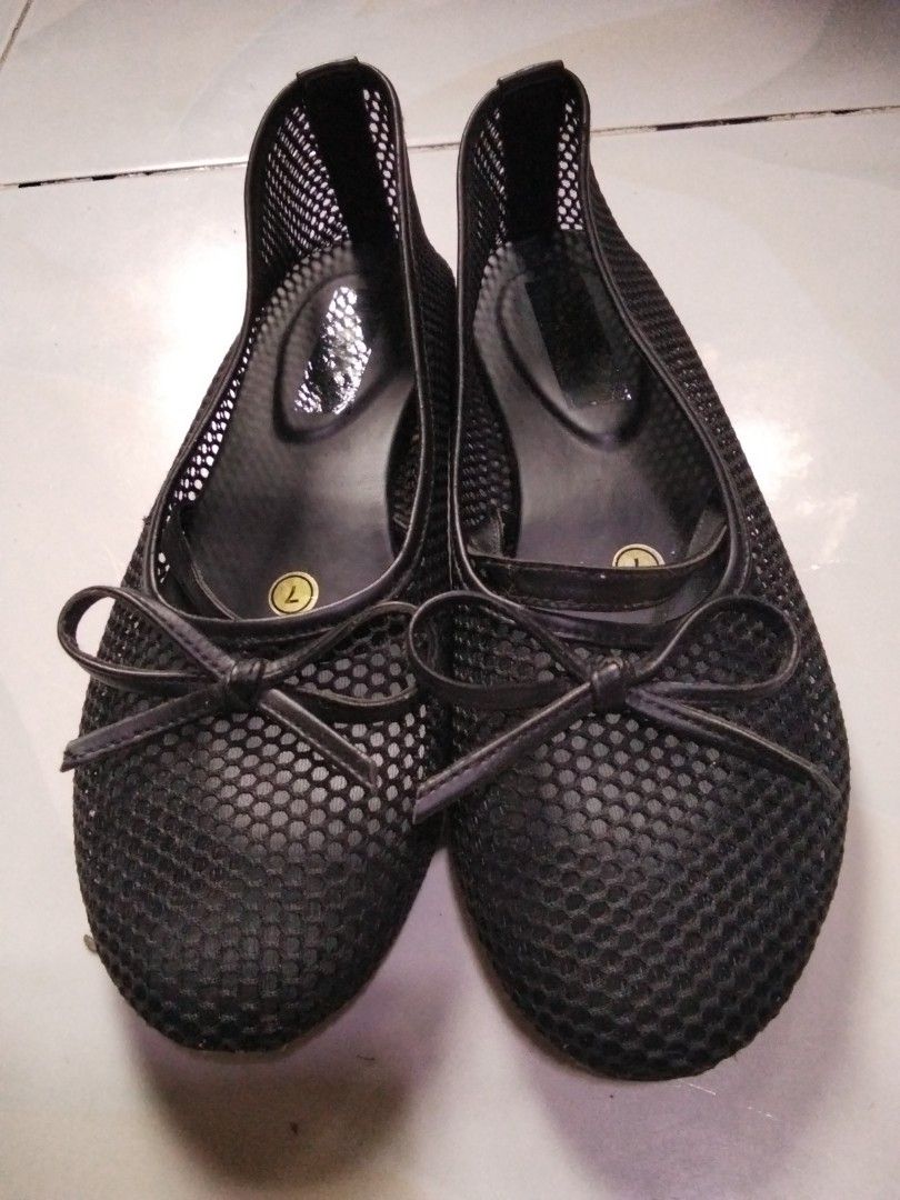 Black doll shoes (Category: Sneakers & Footwear) located in Antipolo. Submitted by olayerm1213 (Listing ID 1467189866, Image 1). Description: black doll shoes.