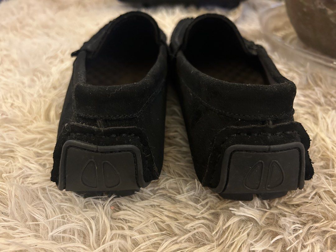 Men Black Loafers Suede Slip-On (Category: Casual Shoes) located in Manila. Submitted by chlowscscr (Listing ID 1467322513, Image 3). Description: Used once only! Rfs: Needed a larger size Just needs brushing :) Still in excellent condition <3.