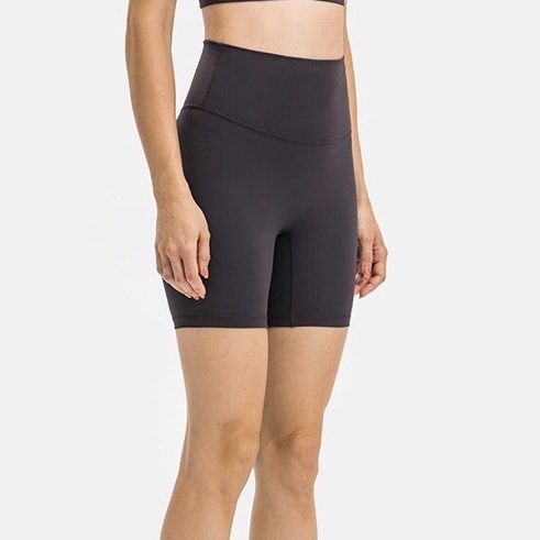 Black gym workout compression shorts (Size M) (Category: Activewear) located in Makati City. Submitted by popmart (Listing ID 1467362681, Image 1). Description: Black compression gym workout shorts 3 pcs - P 250/each or 700 for all Size M - Best fits S-M Buttery-feel, no camel toe and doesn’t roll up .