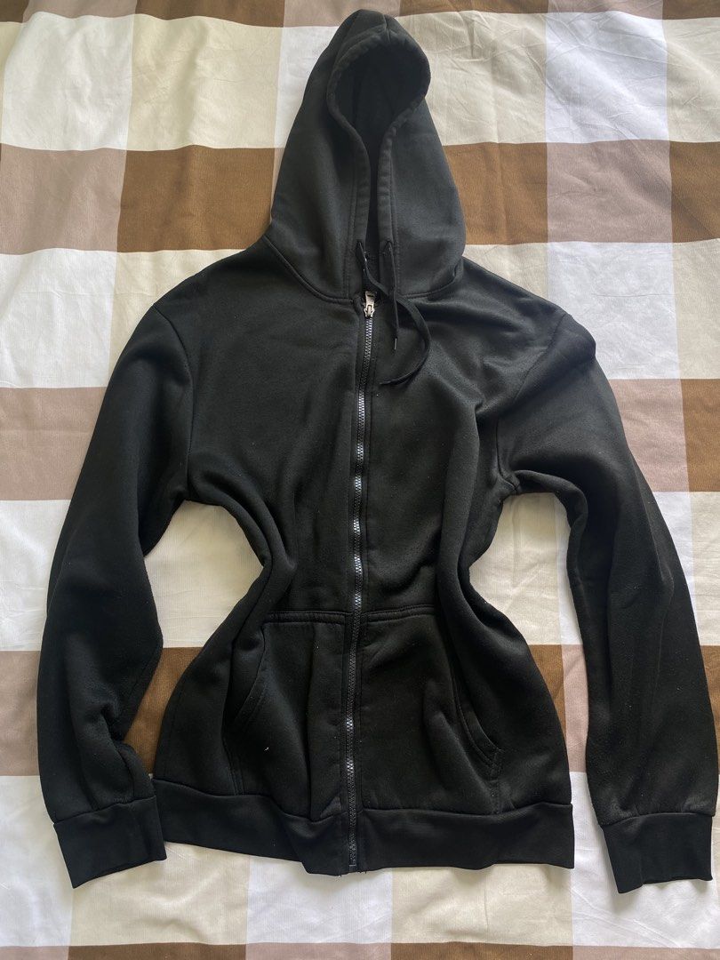 Black jacket with zipper (Category: Coats, Jackets and Outerwear) located in Manila. Submitted by leola_ (Listing ID 1467287611, Image 1). Description: Free if you purchase 2 from my listing (Chat if want to avail after 2 purchase).