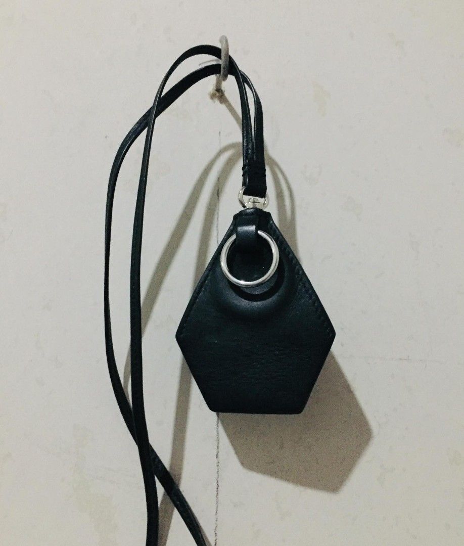 Black leather key necklace bag charm (Category: Necklaces) located in Batangas. Submitted by fabufindsstore. (Listing ID 1467284334, Image 1). Description: Black leather key necklace Premium black leather with metal ring detail Hexagonal pendant on a long, thin strap Wear as a necklace or attach to bags as a charm 270 only Mode of Payment (Gcash Payment first) Delivery Thru J&T (SF shoulder by buyer) .