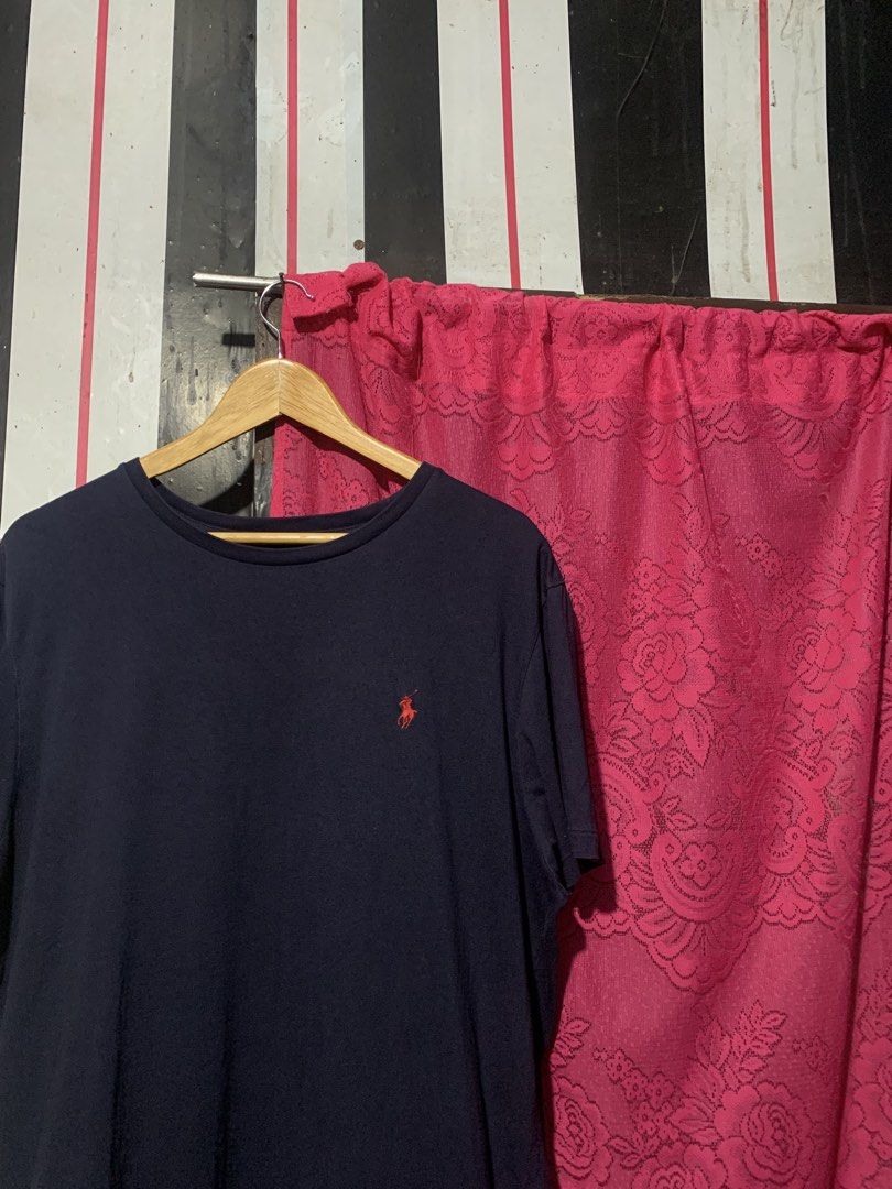 Black Ralph Lauren T-shirt (Category: Tshirts & Polo Shirts ) located in Iligan City. Submitted by kierrehv (Listing ID 1467344449, Image 3). Description: Black Ralph Lauren T-shirt 8.8/10 cr 24x29 No issues .