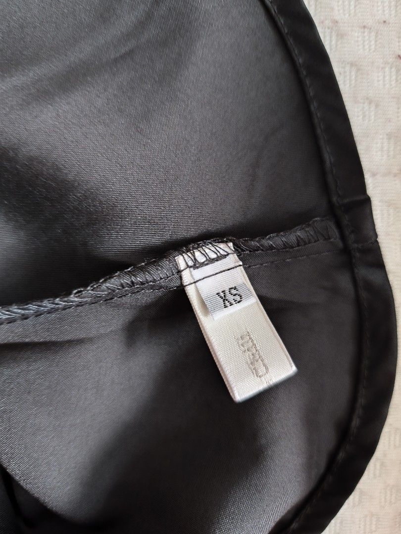 Black Satin Long Skirt (Category: Skirts) located in Manila. Submitted by smilefashion08 (Listing ID 1467178882, Image 3). Description: Waist 24-25 Length 31.