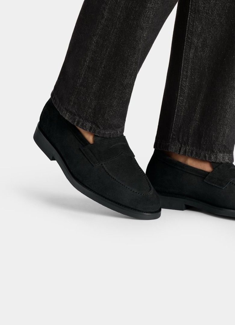 Black Suede Penny Loafers (Category: Dress Shoes) located in Butuan. Submitted by zhakmarcus (Listing ID 1467326967, Image 2). Description: - Classic black suede penny loafers with a versatile slip-on design - Includes wooden shoe trees to maintain shape - Suede retains a rich texture - Minor, normal wear on soles and uppers.