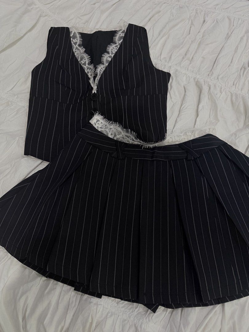 ⋆. 𐙚 ˚ black with lace viet coords (Category: Sets or Coordinates) located in Makati City. Submitted by thezarachives (Listing ID 1467324990, Image 2). Description: .