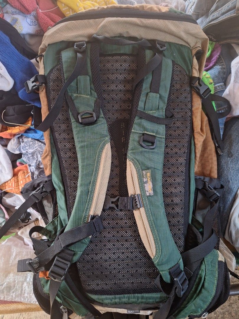 Black Yak Sense 32 Backpack Green Brown (Category: Backpacks) located in Bago City. Submitted by thriftgarments0121 (Listing ID 1467358066, Image 3). Description: - Brand/Model: Black Yak Sense 32 Outdoor Backpack - Colorway: Stylish green and brown - Comfort: Breathable mesh back padding and fully adjustable straps - Storage: Multiple secure compartments for easy organization - Durability: Sturdy, heavy-duty buckles - Best For: Hiking, camping, 