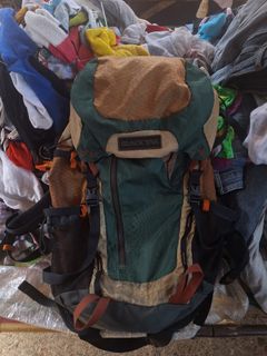 (Category: ) located in . Submitted by thriftgarments0121 (Listing ID 1467358066, Image 1). Description: .