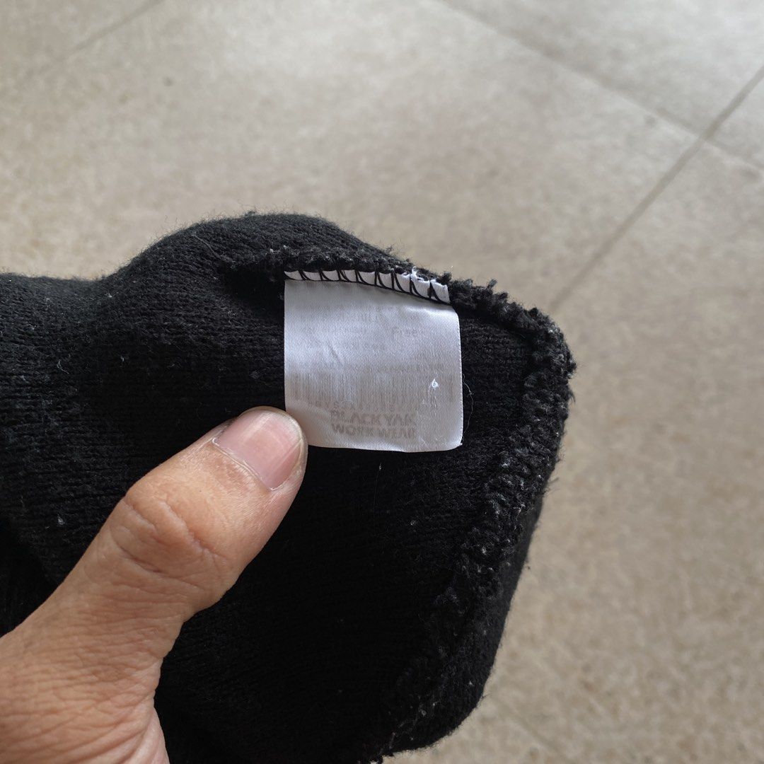 BLACKYAK Workwear (Category: Beanies) located in Isabela. Submitted by islandsrelics (Listing ID 1467346160, Image 2). Description: No issue Need wash only.