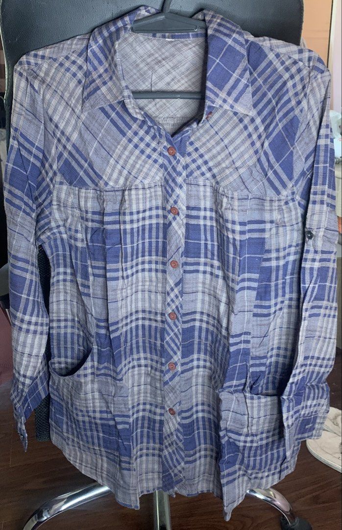 Blue and grey plaid button-down long sleeve shirt with pockets (Category: Longsleeves) located in Santa Rosa. Submitted by annydeclutters (Listing ID 1467222021, Image 1). Description: - RFS: Decluttering.