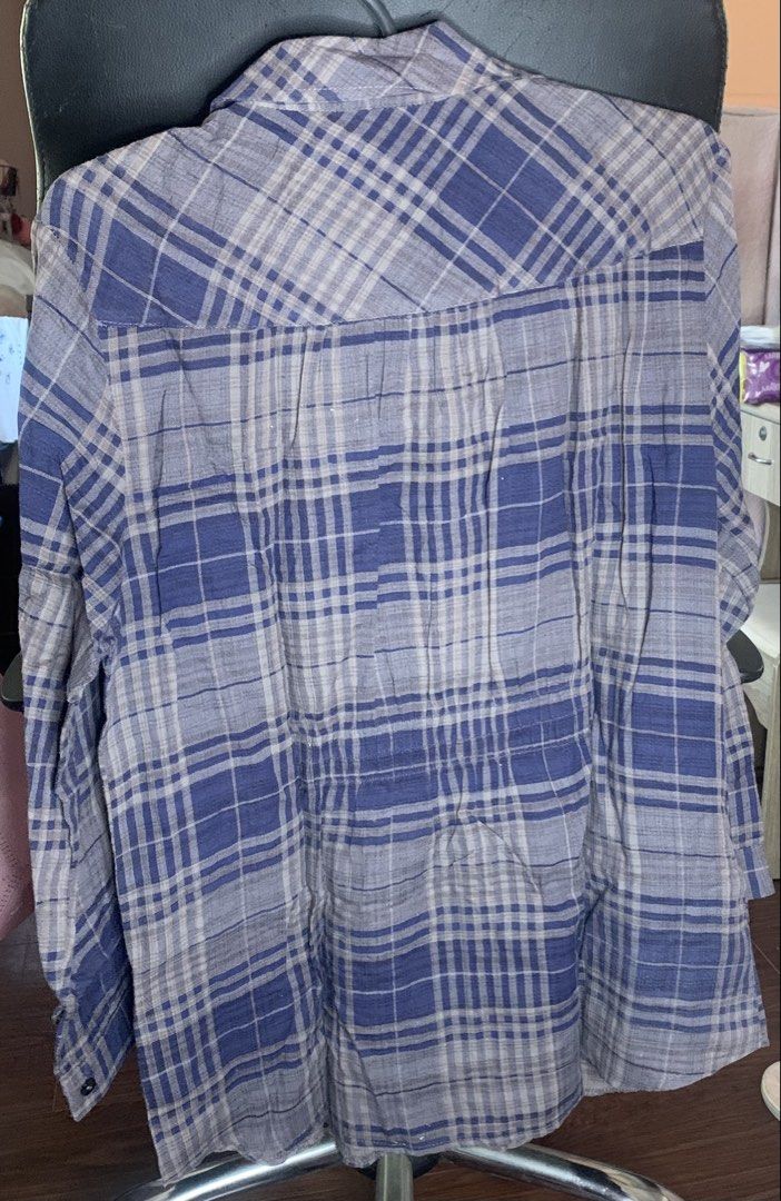 Blue and grey plaid button-down long sleeve shirt with pockets (Category: Longsleeves) located in Santa Rosa. Submitted by annydeclutters (Listing ID 1467222021, Image 2). Description: - RFS: Decluttering.