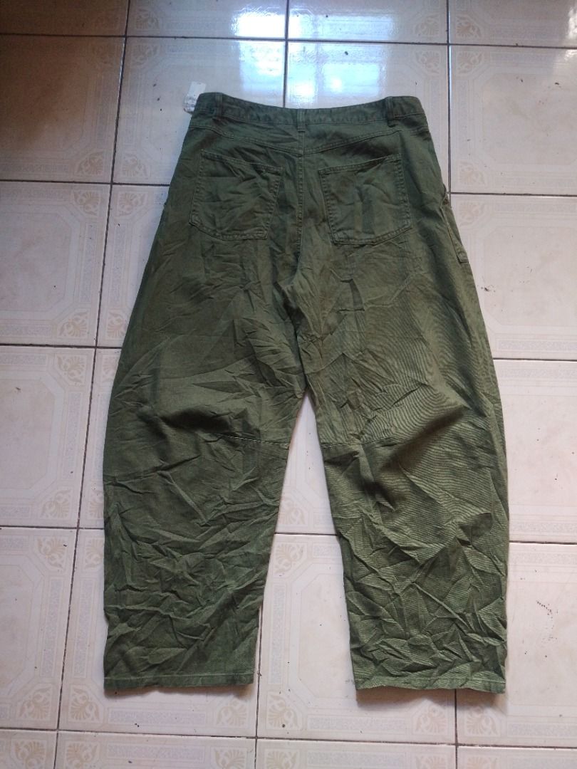 BNew Gap OD Baker Pant 32 actual (Category: Trousers) located in Pasay City. Submitted by denimdude.ph (Listing ID 1467259531, Image 2). Description: size 10, 32 actual waist.