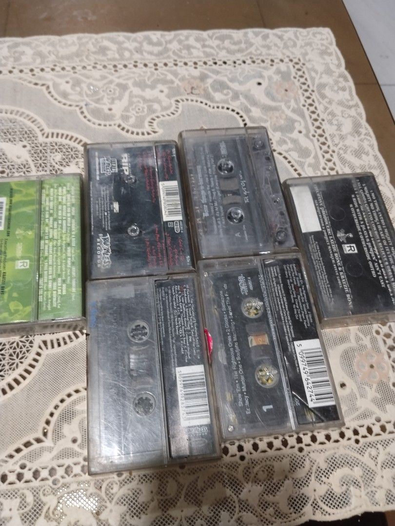 bonethugs cassete set vintage collection (Category: Music Scores) located in Manila. Submitted by cruzivanpatrick (Listing ID 1467233358, Image 2). Description: bonethugs vintage collection with free cassete case set only tested all working pm meet up sm san lazaro or sm grand central for checking deliver kayo mag book g cash shipping payment first thanks.