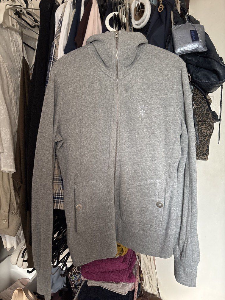 Bossini full zip jacket - light gray cotton (Category: Coats, Jackets and Outerwear) located in Cabuyao City. Submitted by nevernotdecluttering (Listing ID 1467241753, Image 1). Description: +₱100 sf (via j&t - medium pouch within luzon) no issues major decluttering feel free to negotiate the price large on tag best fits medium .