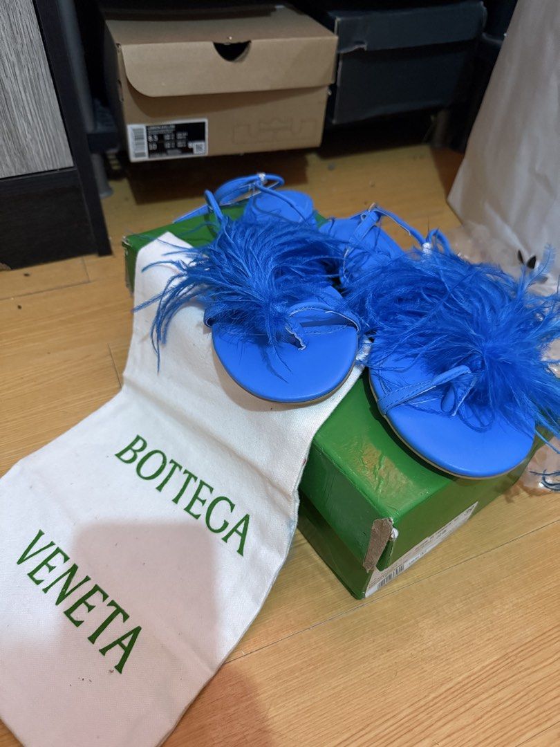 Bottega Veneta Size 39 (Category: Flats & Sandals) located in Iloilo. Submitted by mystylemyshop02 (Listing ID 1467208963, Image 1). Description: Authentic Quality Size 39. Includes box and dust bag..