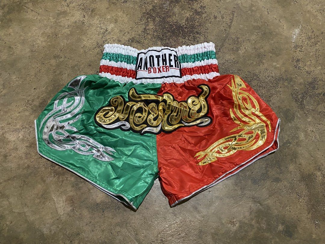 Boxing short (Category: Shorts) located in Tabaco. Submitted by centthrif55361 (Listing ID 1467188412, Image 1). Description: Another boxer S on tag W:28 best fit L:12 Excellent condition Color rate 10/10 No issue .