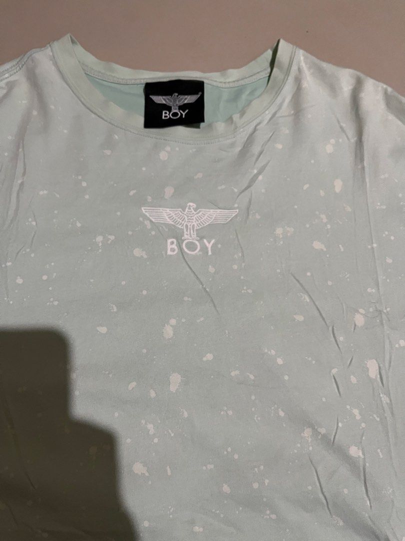 BOY London Paint Splatter Embroided Eagle Tee (Category: Tshirts & Polo Shirts ) located in Baguio. Submitted by nifty.grails (Listing ID 1467320624, Image 2). Description: W: 22 L: 29 - Small central white embroidered BOY London eagle logo on the chest. - Large white embroidered eagle logo spanning across the back. - No Issues - Washed and ready to wear.