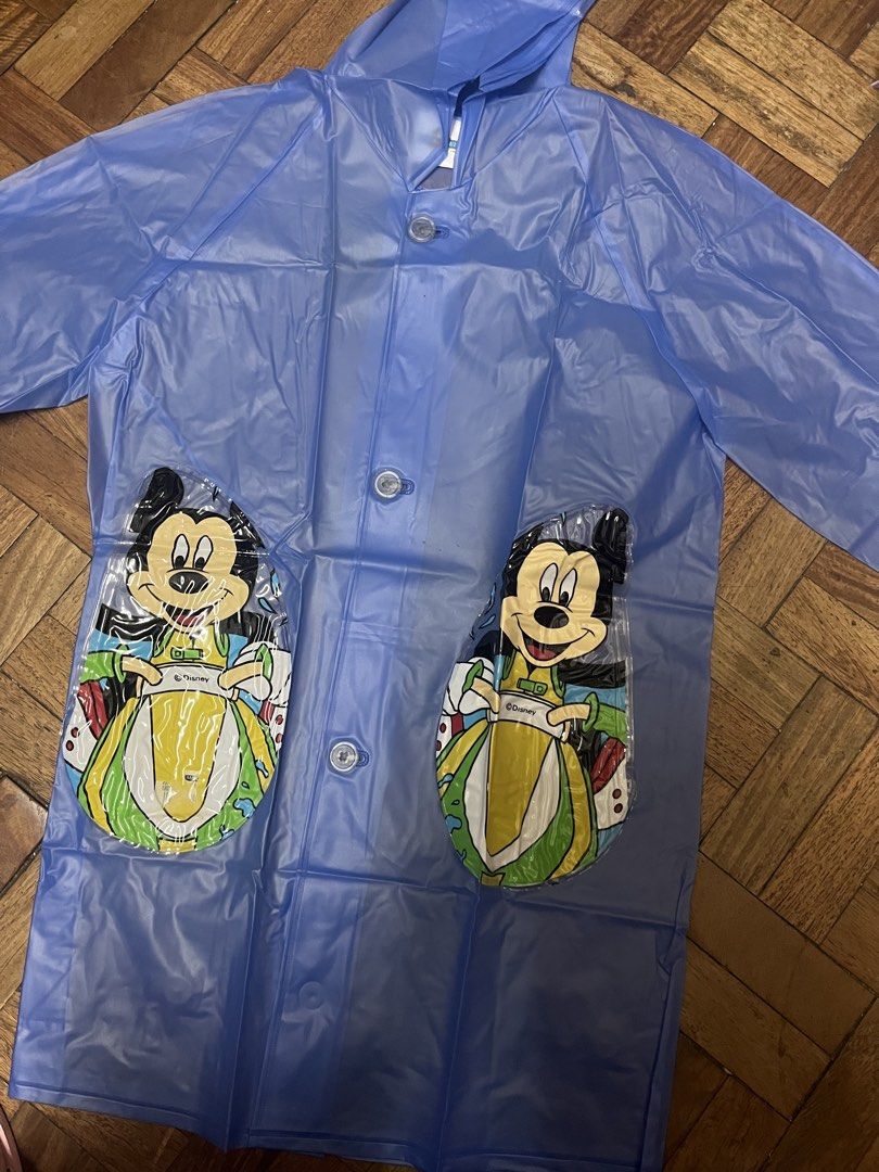 Boy’s Mickey Mouse Hooded Raincoat (Category: Babies & Kids Fashion) located in Manila. Submitted by cccuyyy (Listing ID 1467203433, Image 1). Description: Size: 25” L x 15” W.