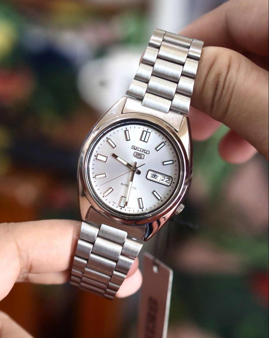 BRAND NEW and ORIGINAL Seiko! Pwede Bundle! (Category: Men's Watches) located in Malolos. Submitted by beeanss (Listing ID 1467262884, Image 3). Description: BRAND NEW and ORIGINAL Seiko! Pwede Bundle! For sale! Seiko SNXS Series Brand New and Original! Money back guaranteed if proven fake Automatic Watch Seiko SNXS73 Seiko SNXS75 Seiko SNXS77 Seiko SNXS79 Seiko SWR087 PM ME SA BUNDLE PRICE! BGC weekdays Bulacan weekends.