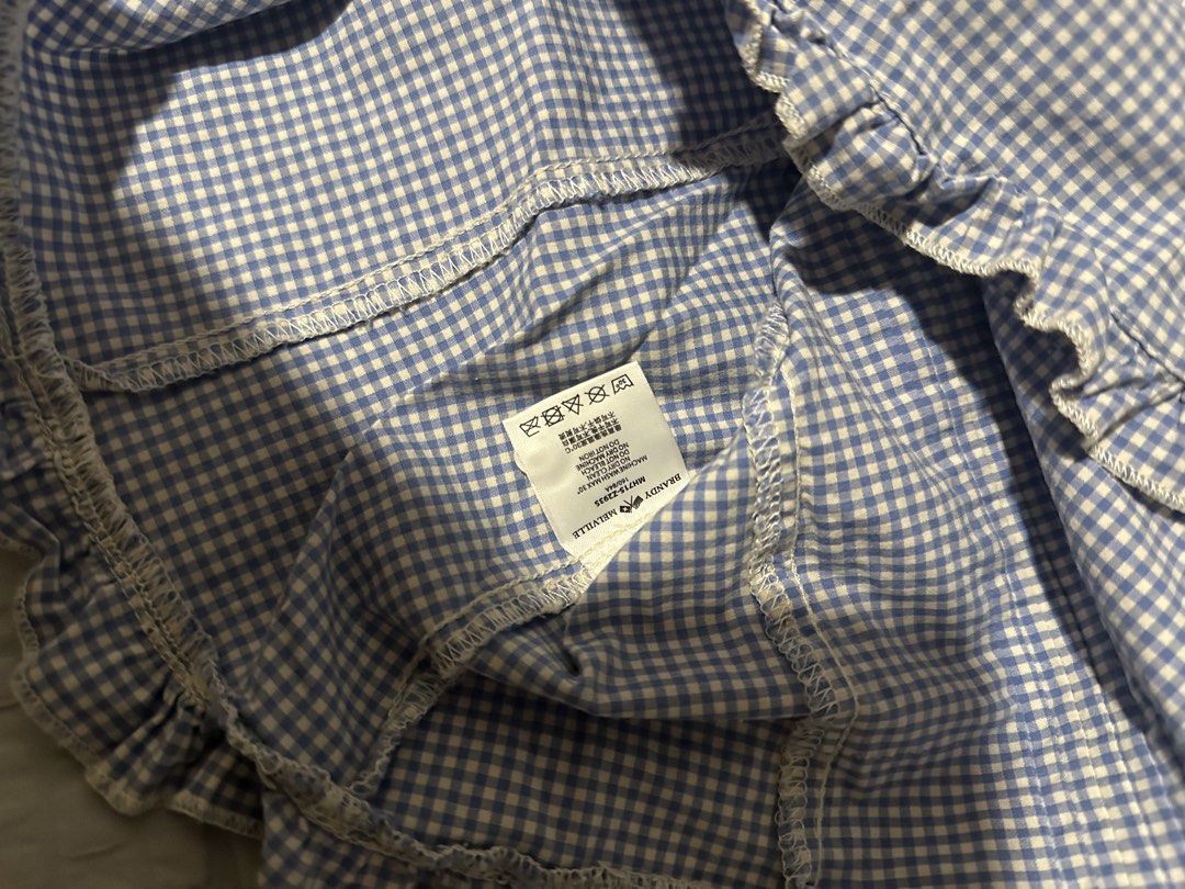 brandy melville elena top gingham (Category: Blouses) located in Manila. Submitted by frankintheocean (Listing ID 1467280323, Image 3). Description: color not my style lp posted.