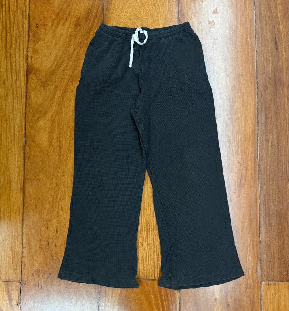 Brandy Melville Pants (Category: Other Bottoms) located in Muntinlupa City. Submitted by myrandomthingz (Listing ID 1467353324, Image 1). Description: .