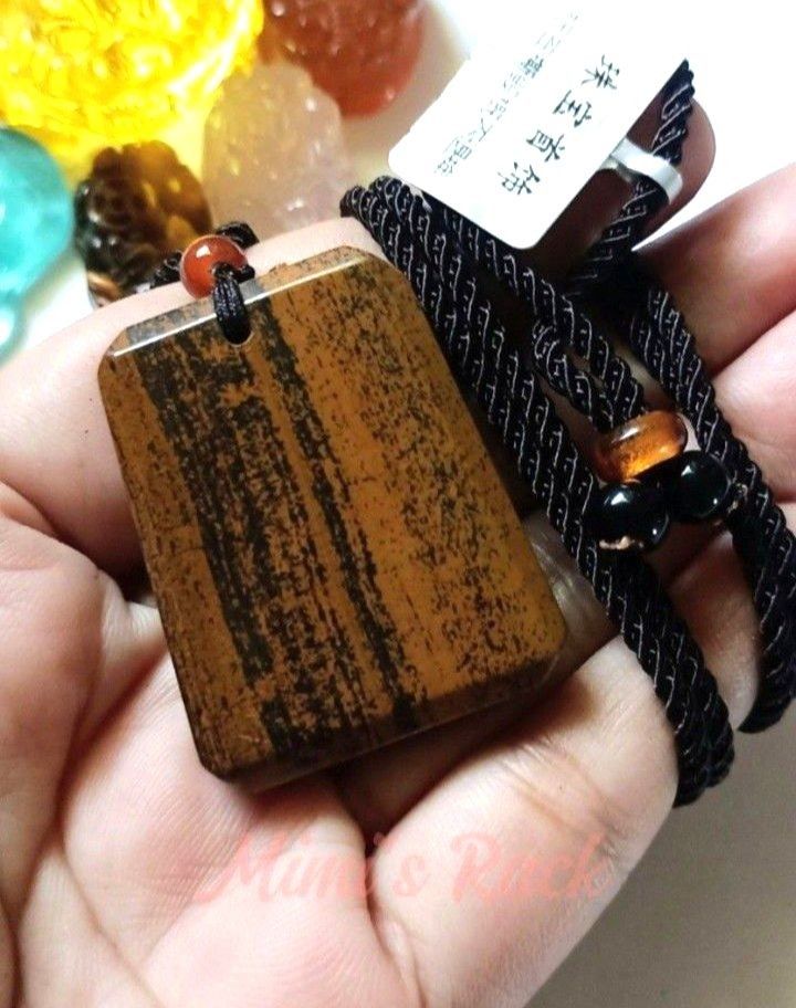 Bronzite Natural Stone Rope Necklace (Category: Necklaces) located in Taguig. Submitted by mimisrack (Listing ID 1467345480, Image 2). Description: 🤎Grounded strength charm with warm bronze shimmer -Bronzite symbolizes protection, confidence, and steady resilience -Natural bronze-like sheen adds subtle metallic glow -Traditionally associated with warding off negative energy -Encourages calm decision-making and focused action -Earthy brown tones 