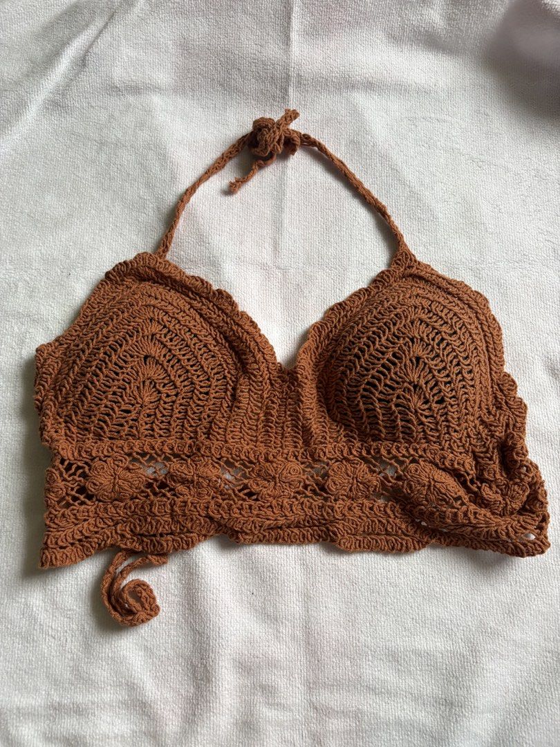 Brown Crochet Halter Crop Top (Category: Sleeveless) located in Makati City. Submitted by katch2 (Listing ID 1467324445, Image 1). Description: - Style: Bohemian crochet halter crop top - Details: Scalloped cup edges, delicate patterned lower band, unlined knit texture - Fit: Adjustable ties around the neck and back - Condition: Worn only once, like new - Perfect for: Warm weather, beach trips, and music festivals.