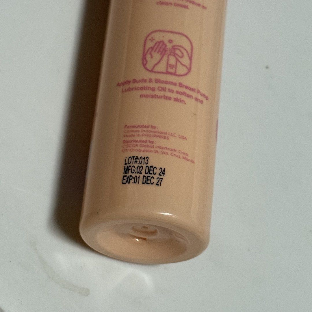 Buds & Blooms Breastfeeding Cleansing Mist 100ml (Category: Breastfeeding & Bottle Feeding) located in Marikina City. Submitted by lovegoeson (Listing ID 1467289619, Image 3). Description: - Opened but unused - Brand: Buds & Blooms Breastfeeding Cleansing Mist - Size: 100ml bottle (Unused with clear protective cap intact) - Formula: Food safe, alcohol-free, and soap-free - Usage: No rinse required, spray directly before or after nursing - Shelf L