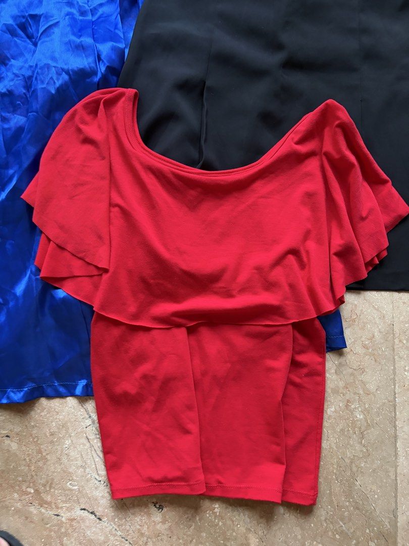 [BUNDLE SALE] Women’s Assorted Clothes Bundle, Jordan (Category: Others Tops) located in Quezon City. Submitted by tidyup.lara (Listing ID 1467316944, Image 2). Description: *give away price, no further inquiries Buy all in photo for PHP 100 Best fits M-L frames Individual photos and descriptions posted in our page Brand/s: / General condition 8/10: used but in good condition .