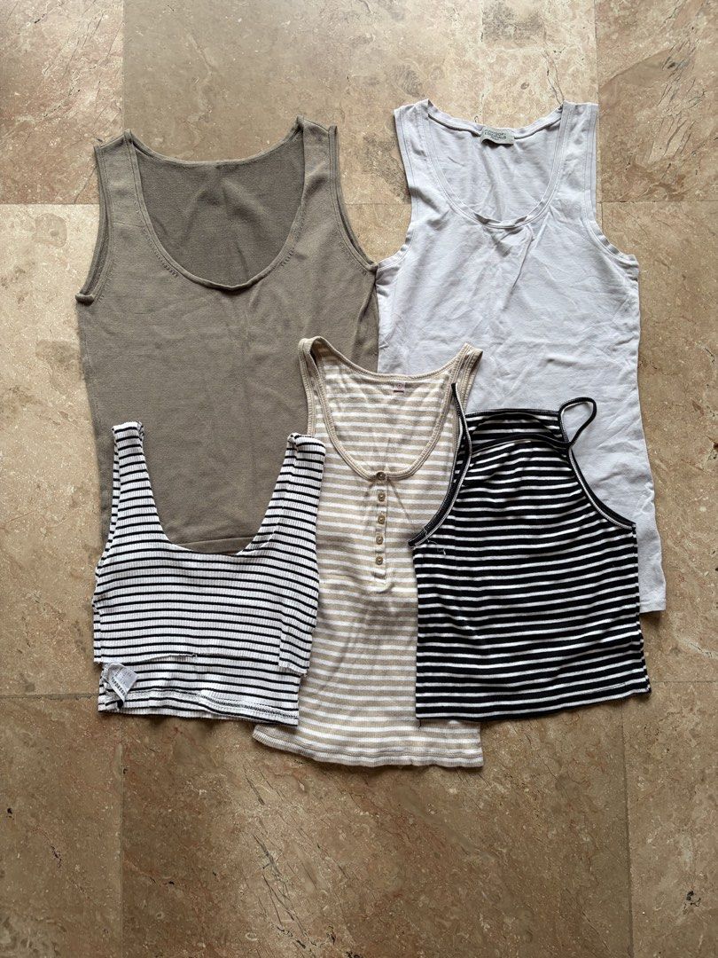 [BUNDLE SALE] Women’s Assorted Sleeveless Bundle, Reg (Category: Sleeveless) located in Quezon City. Submitted by tidyup.lara (Listing ID 1467318431, Image 1). Description: *give away price, no further inquiries Buy all in photo for PHP 100 Best fits XS-S frames Individual photos and descriptions posted in our page Brand/s: Top Dressing General condition 7/10: signs of use, otherwise okay.