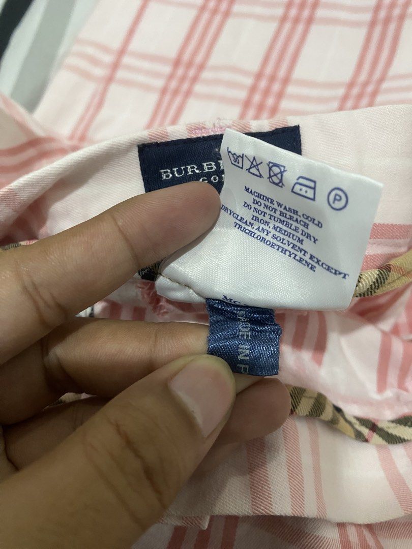 Burberry (Category: Other Bottoms) located in Manila. Submitted by hell_market (Listing ID 1467289667, Image 3). Description: .