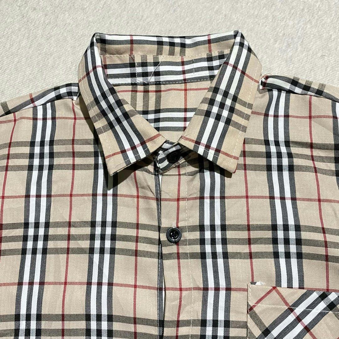 burberry (Category: Longsleeves) located in Mabalacat. Submitted by stellargarments (Listing ID 1467302747, Image 3). Description: L :25 W :18 Condition: 9.8/10 SUPER SOLID! MABAGO PA CRISPY CONDITION !!! SUPER SOLID NA PANFLEX TALAGA GANDA NG LOGO.