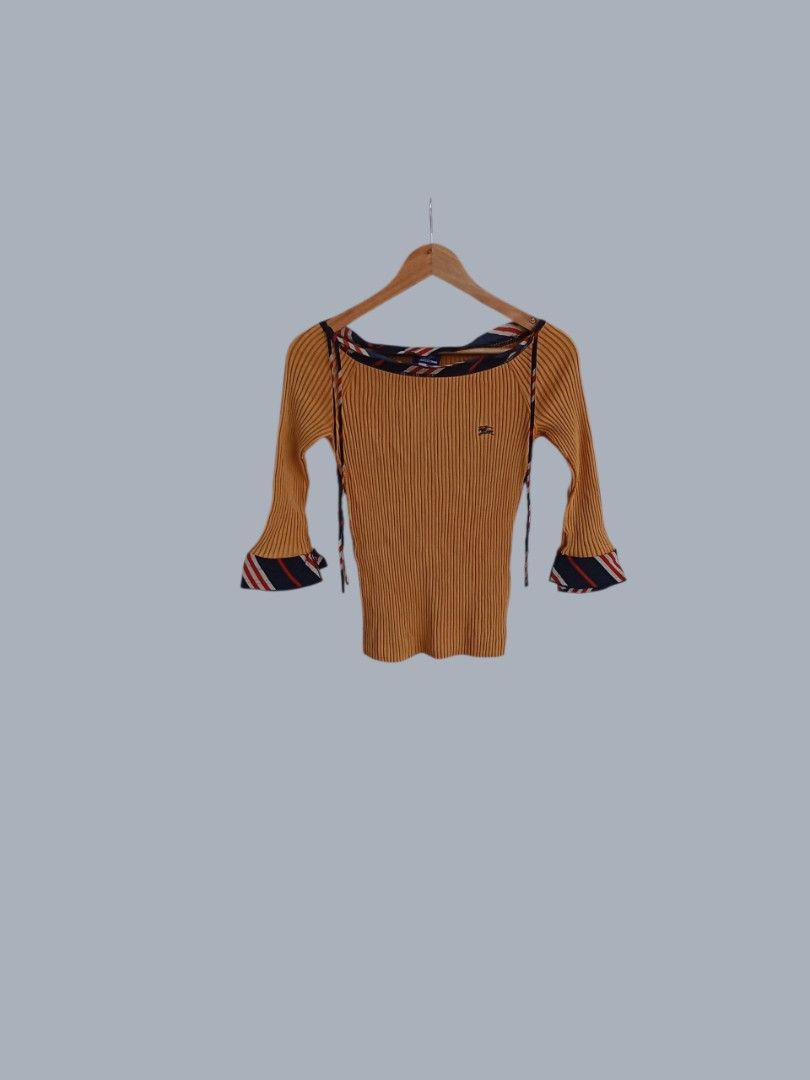 BURBERRY BLUE LABEL (Category: Longsleeves) located in Manila. Submitted by fastfox_c38073 (Listing ID 1467230666, Image 1). Description: LENGTH:19 WIDTH:13.