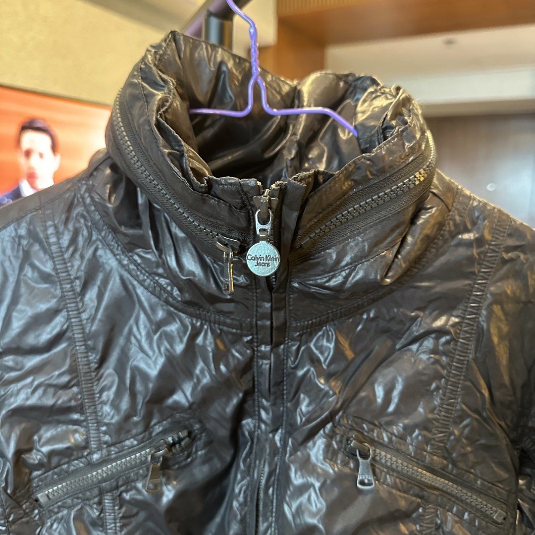 Calvin Klein black utility bomber jacket (Category: Coats, Jackets and Outerwear) located in Pasig City. Submitted by ynahperez (Listing ID 1467305125, Image 3). Description: .