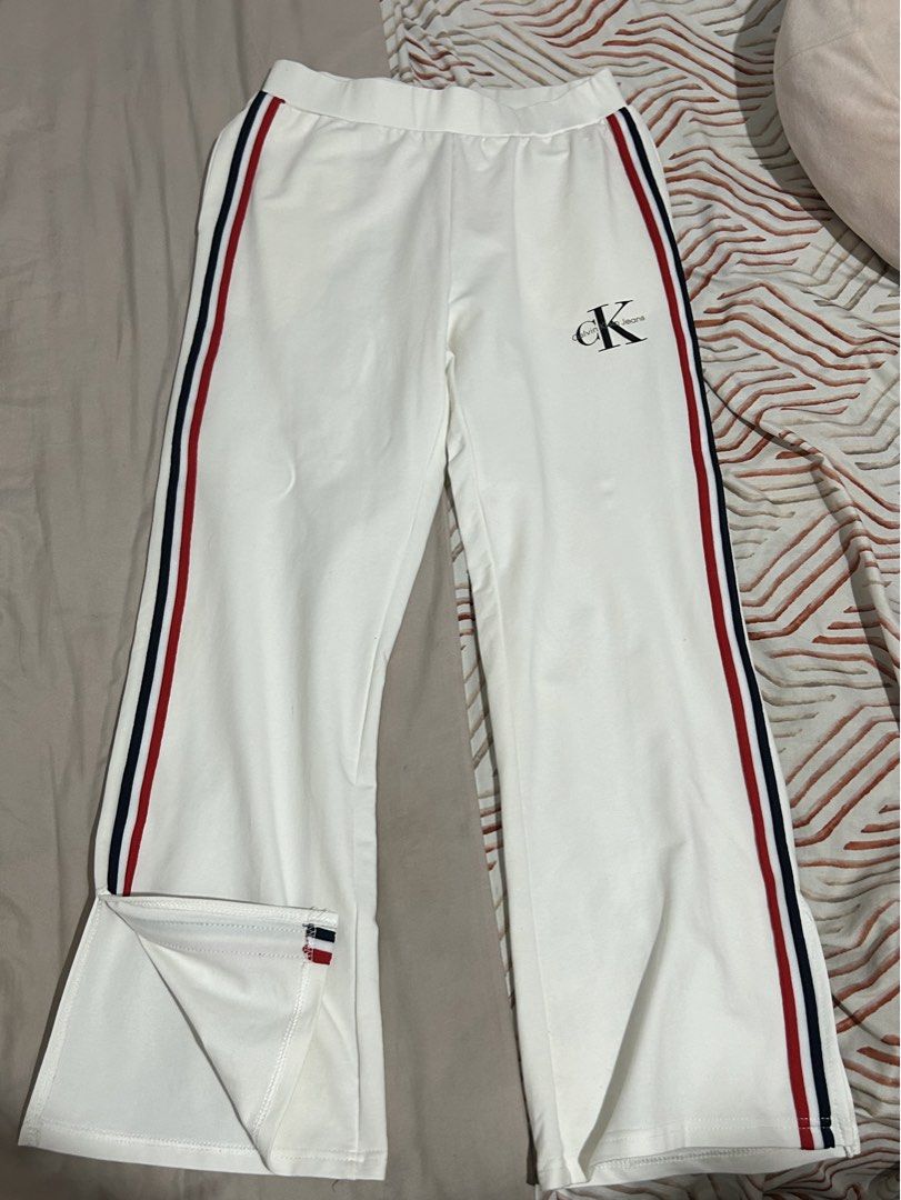 Calvin Klein Coords (Category: Sets or Coordinates) located in Manila. Submitted by lueur000 (Listing ID 1467290021, Image 3). Description: Medium - Shirt 38 inches - pants.