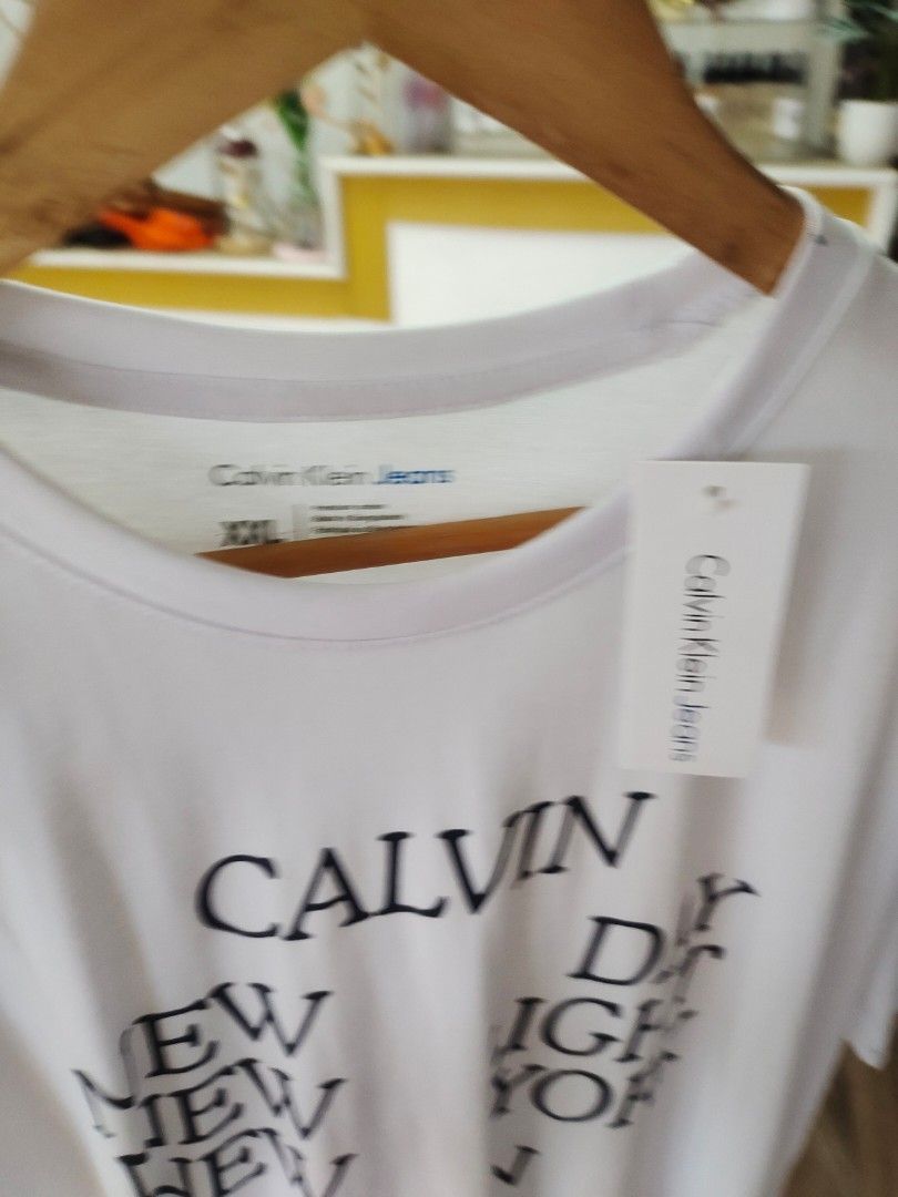 Calvin Klein mens shirt (Category: Tshirts & Polo Shirts ) located in Aliaga. Submitted by kmapparel (Listing ID 1467260688, Image 3). Description: .